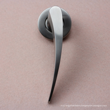 Die casting solid stainless steel door handle with rosette